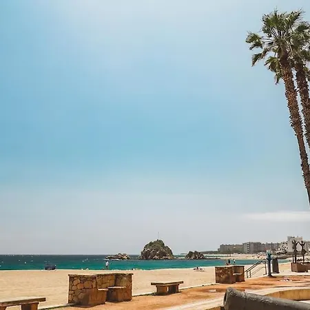 Apartment Seahomes Vacations - Seafront Brand New With Pkg