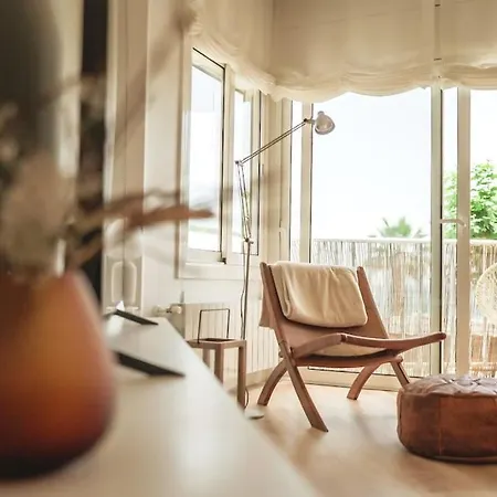 Apartment Seahomes Vacations - Seafront Brand New With Pkg *