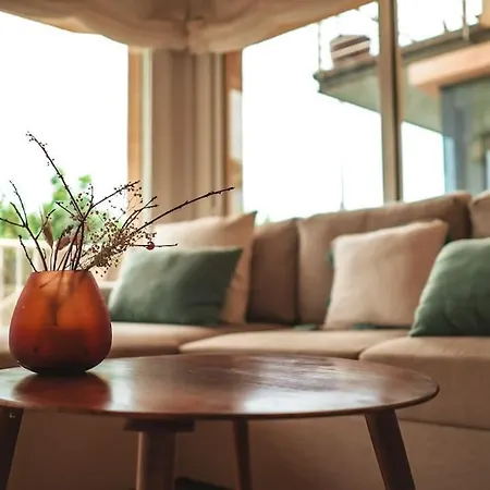 Seahomes Vacations - Seafront Brand New With Pkg Apartment