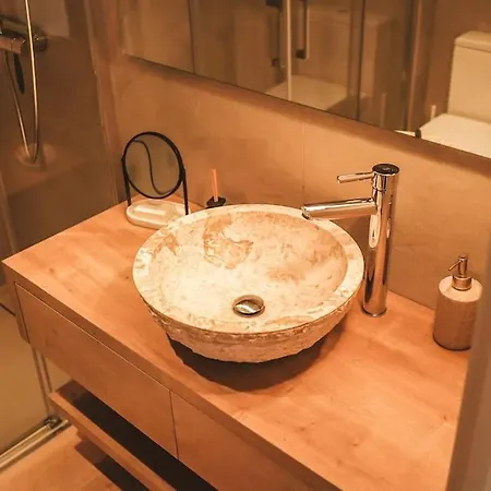 Apartment Seahomes Vacations - Seafront Brand New With Pkg